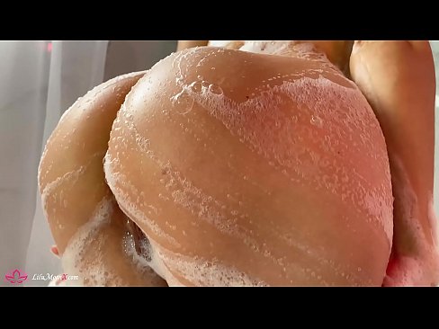 ❤️ Brunetka masturbira pičko z vibratorjem do intenzivnega orgazma pod tušem ❤️ Super pornič na sl.mypornpics.ru